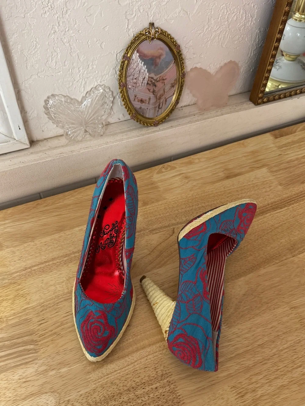 2000’s Naughty Monkey Floral Embroidered Canvas Chunky Pumps Size 6.5 Y2K Indie